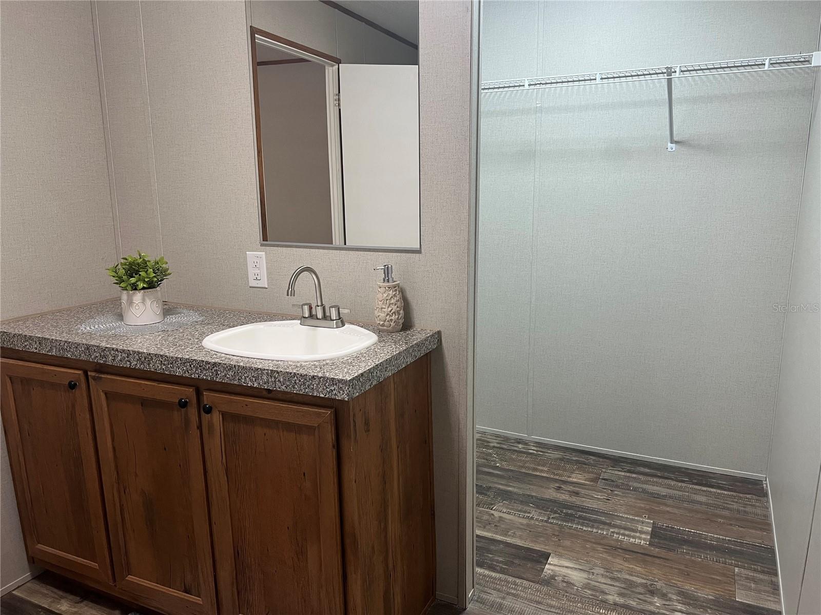 SANTA FE CORNERS UNREC SUB - Residential