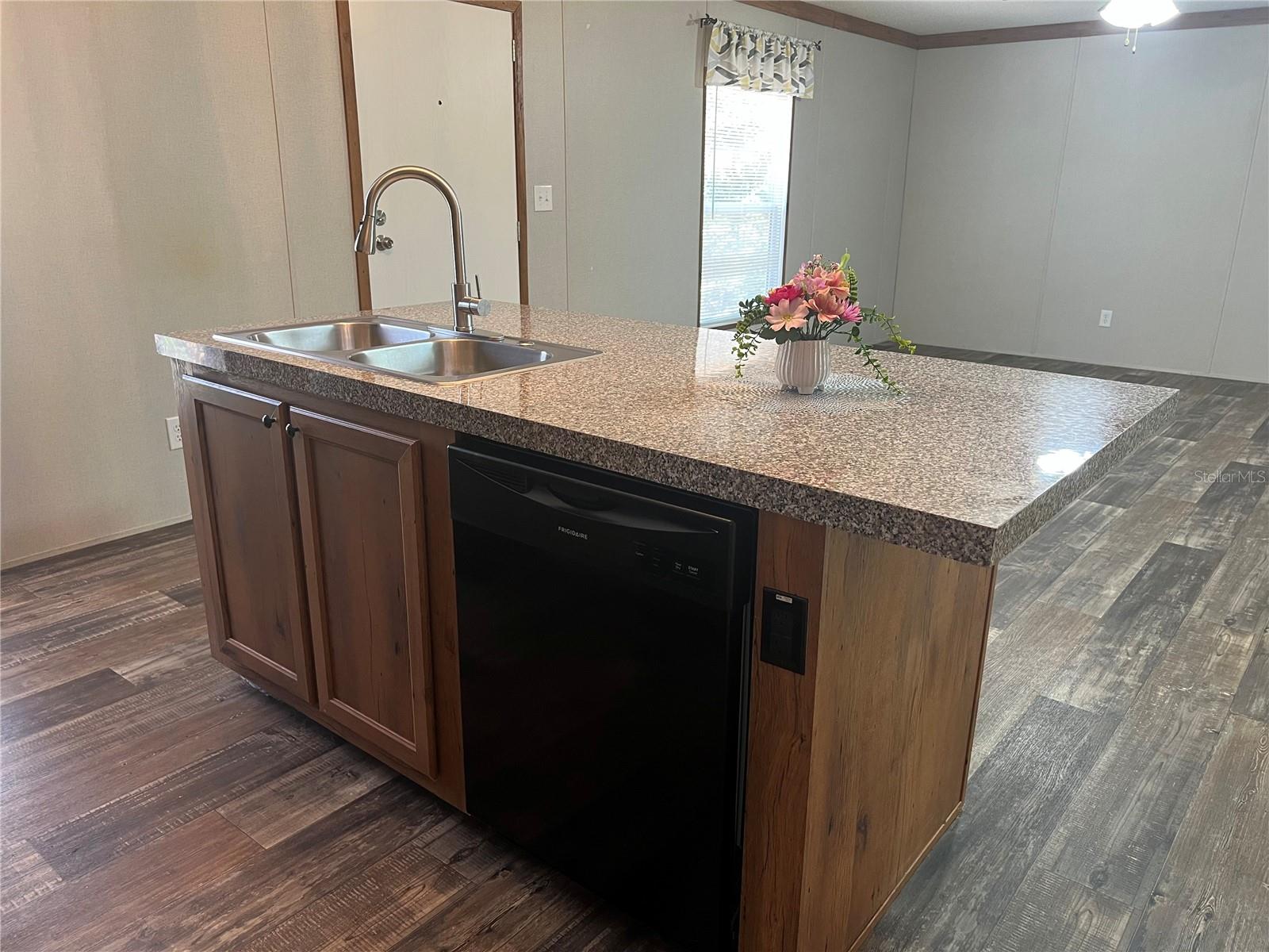 SANTA FE CORNERS UNREC SUB - Residential