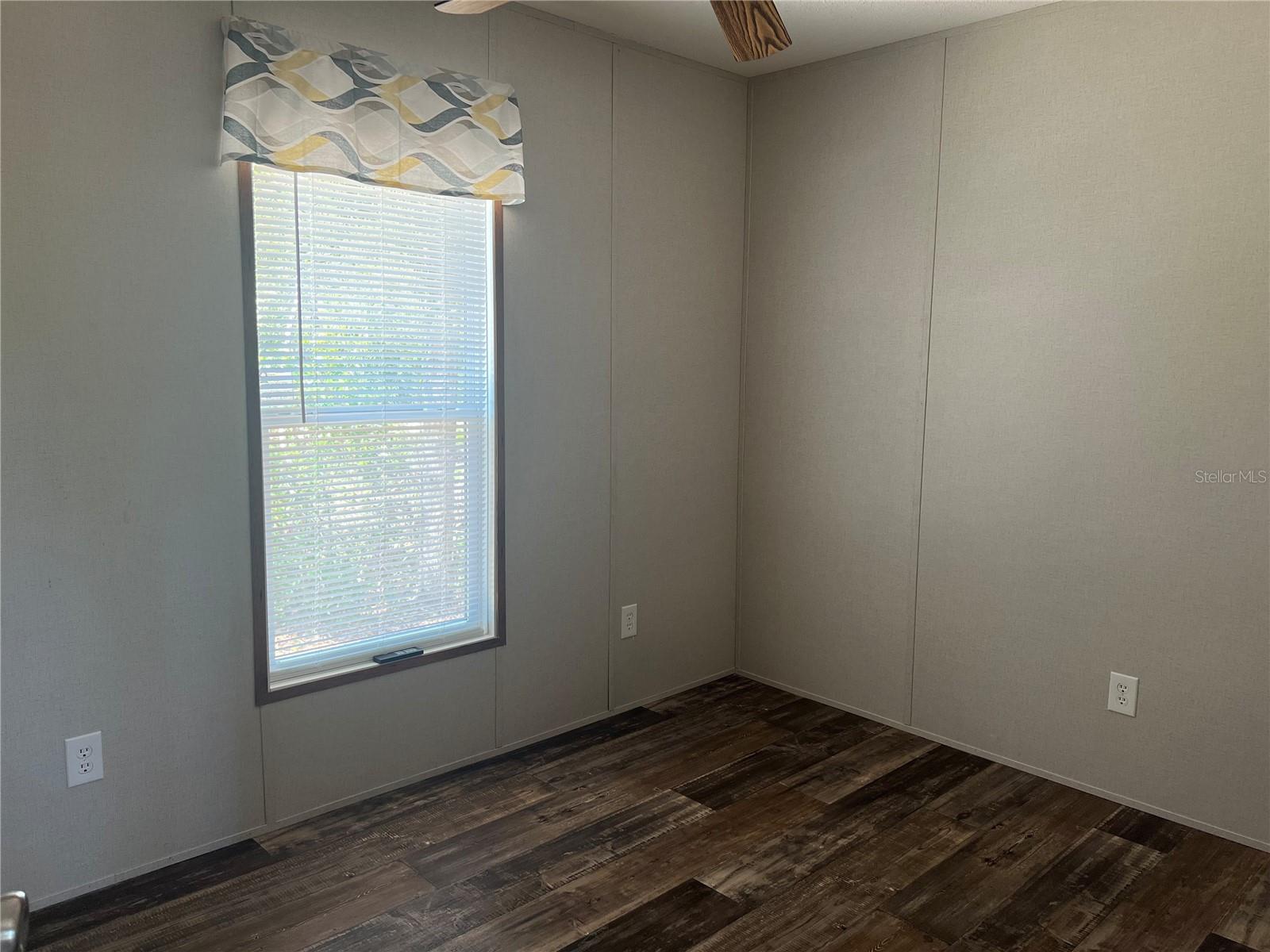 SANTA FE CORNERS UNREC SUB - Residential