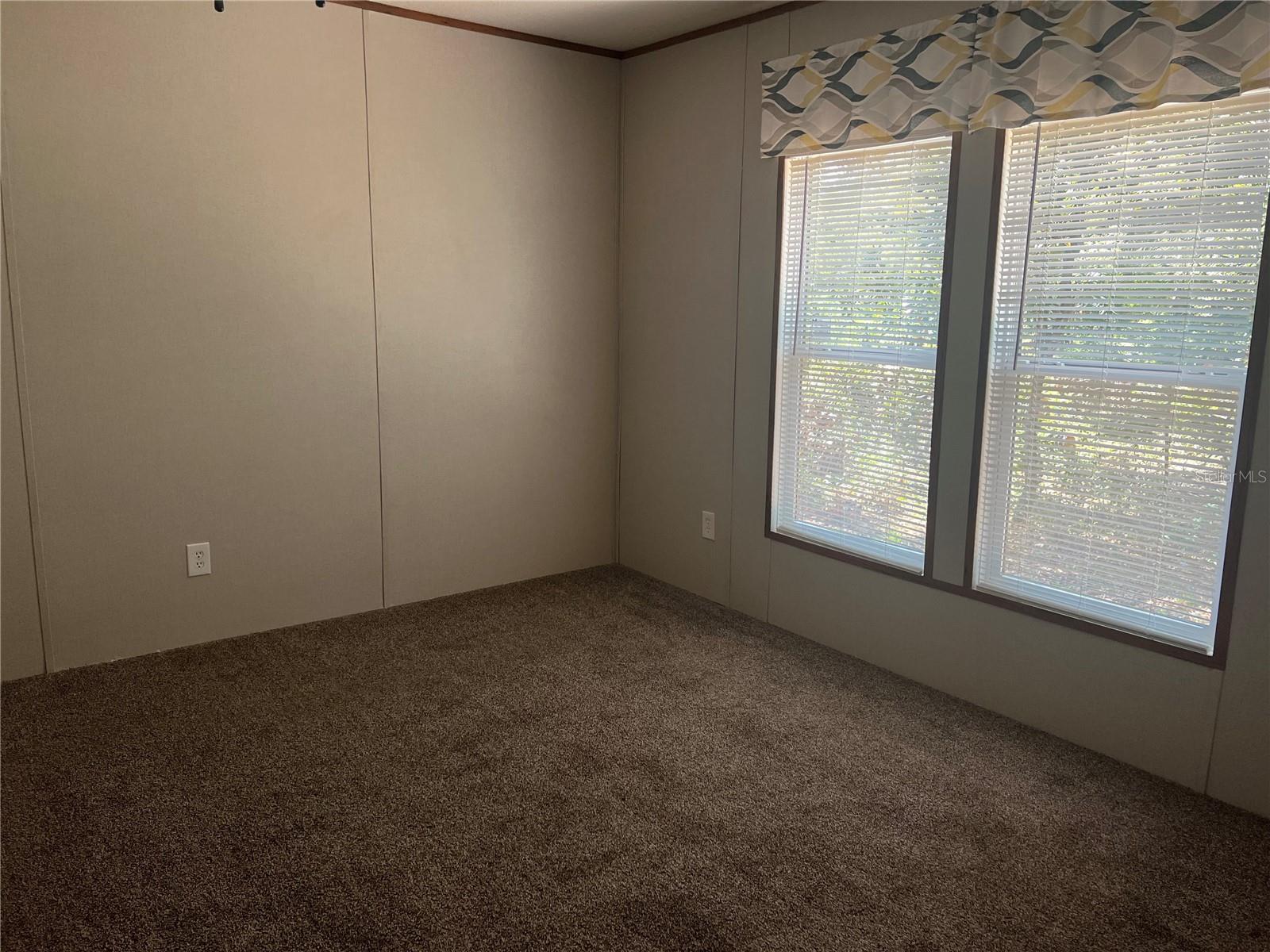 SANTA FE CORNERS UNREC SUB - Residential