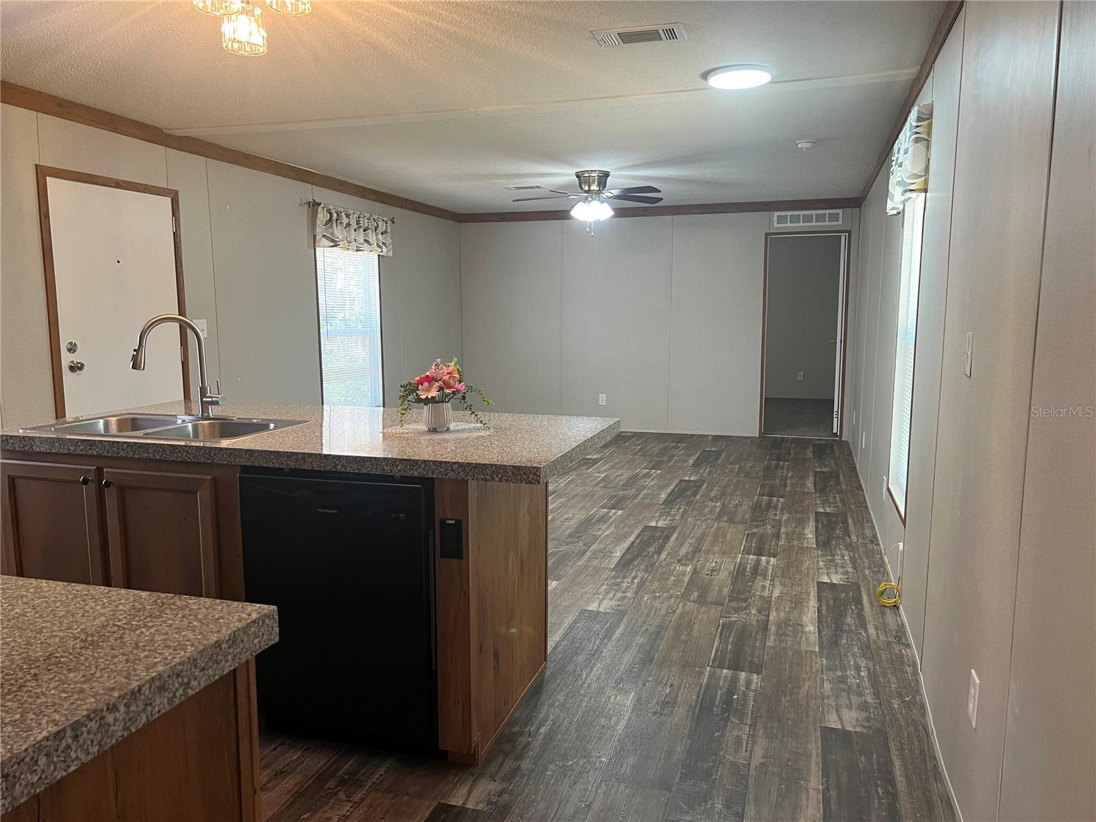 SANTA FE CORNERS UNREC SUB - Residential