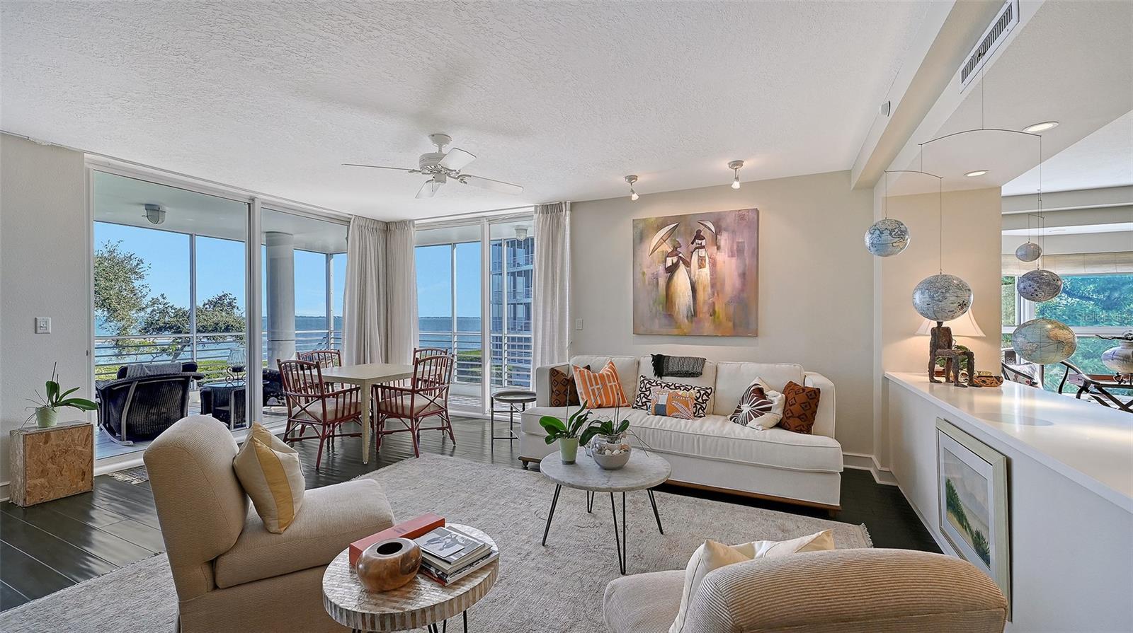 MARINA BAY - Residential