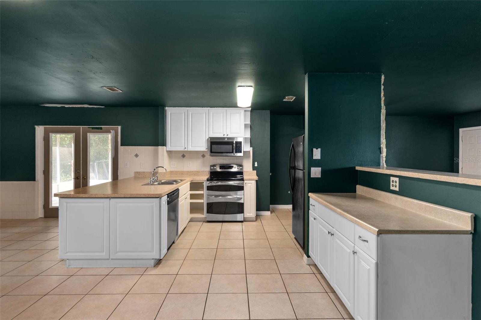 SPRING HILL - Residential