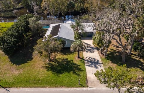 A home in CRYSTAL RIVER