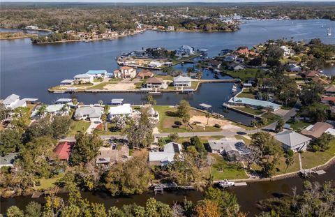 A home in CRYSTAL RIVER