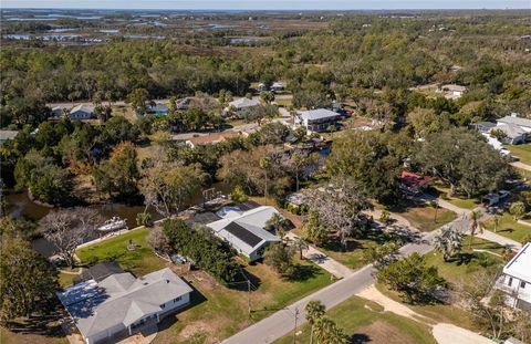 A home in CRYSTAL RIVER