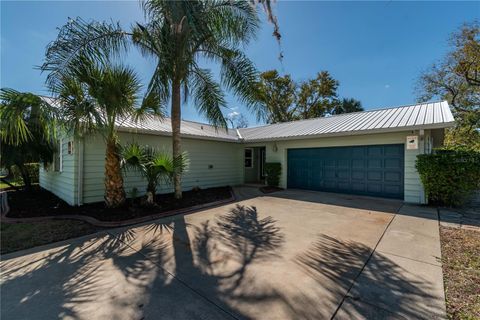 A home in CRYSTAL RIVER