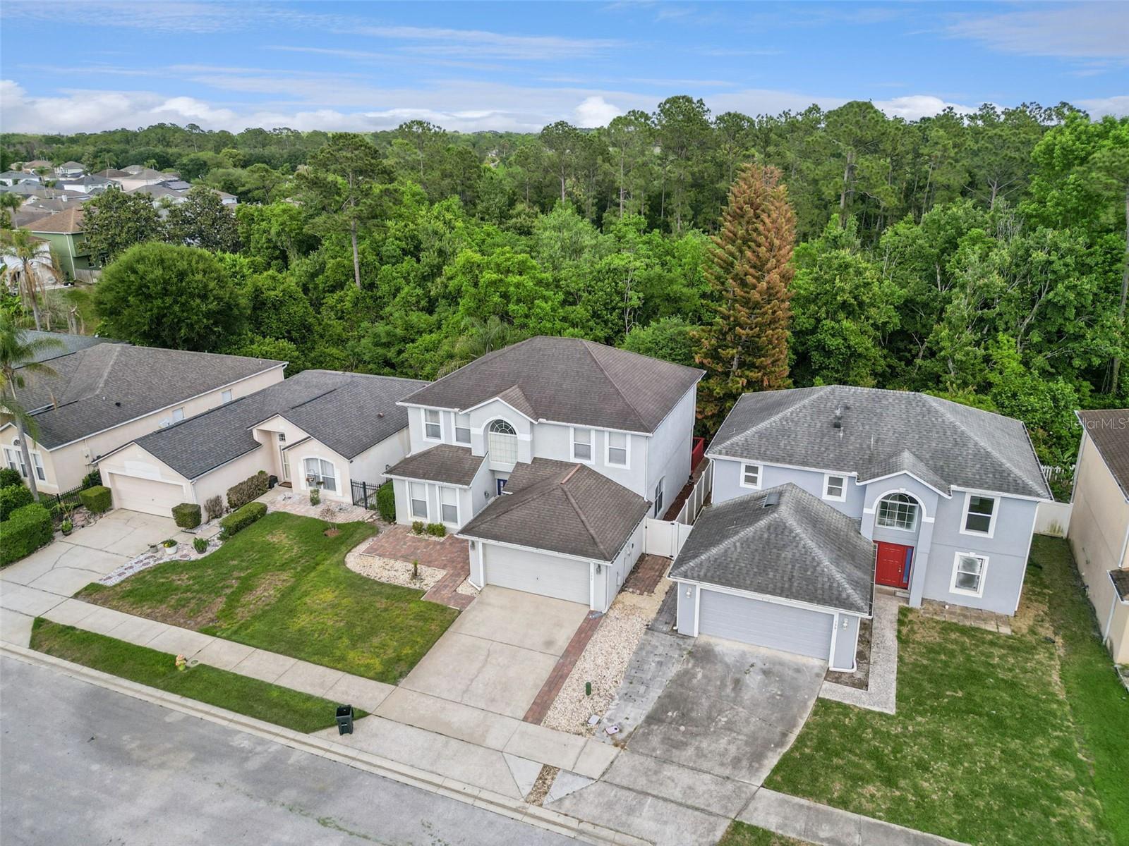 STERLING WOODS - Residential