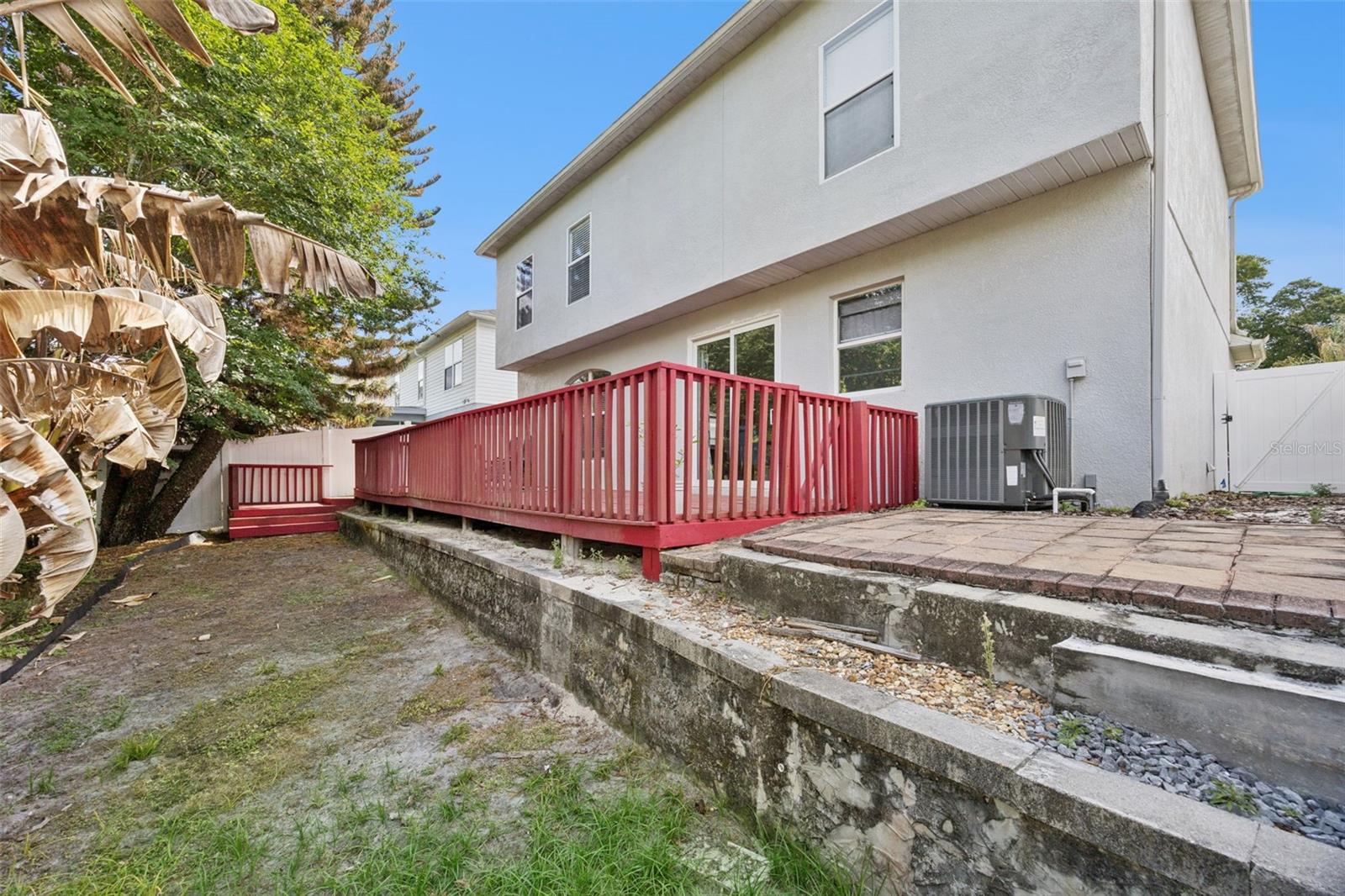 STERLING WOODS - Residential