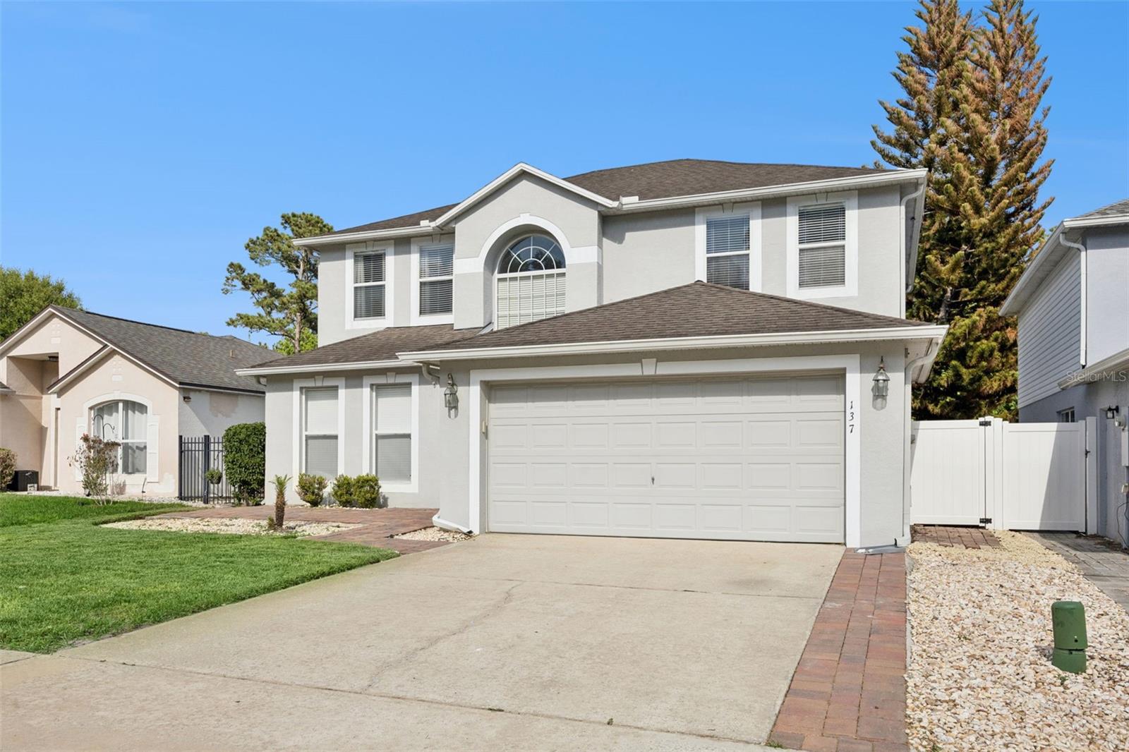 STERLING WOODS - Residential