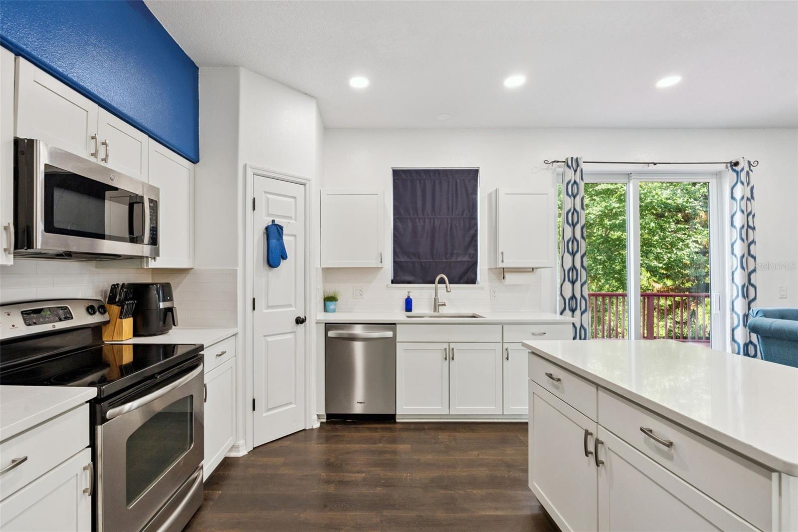 STERLING WOODS - Residential