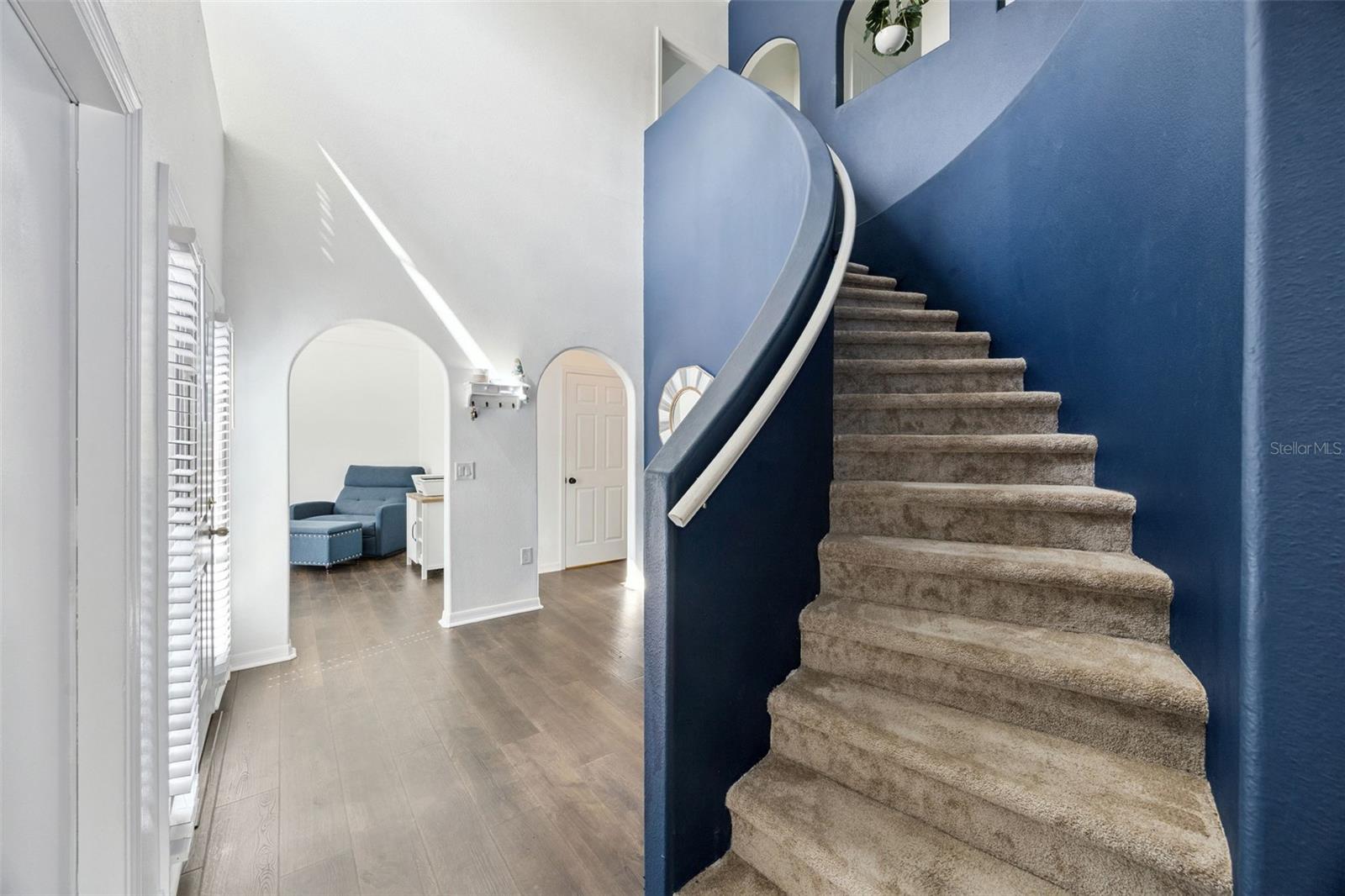 STERLING WOODS - Residential