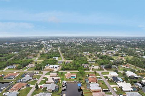 A home in PORT CHARLOTTE