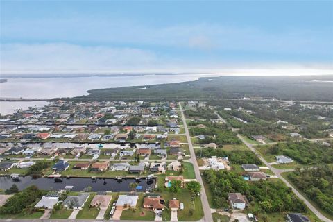 A home in PORT CHARLOTTE