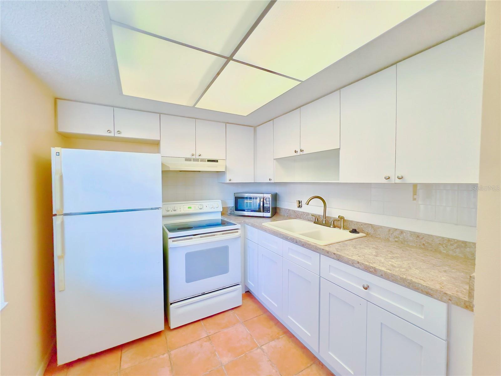 HEATHER LAKE APTS CONDO - Residential