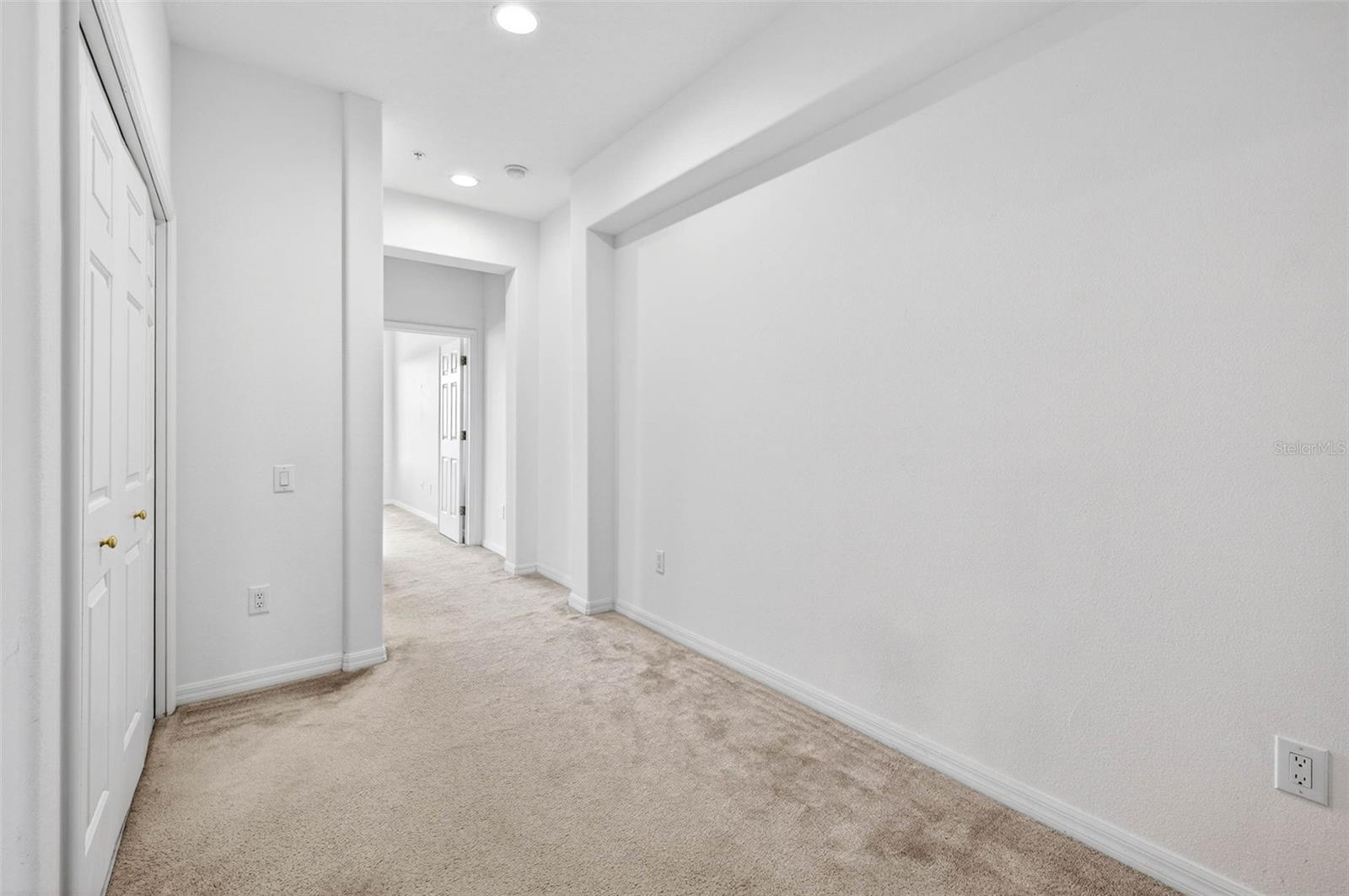 SPINNAKER COVE TWNHMS - Residential