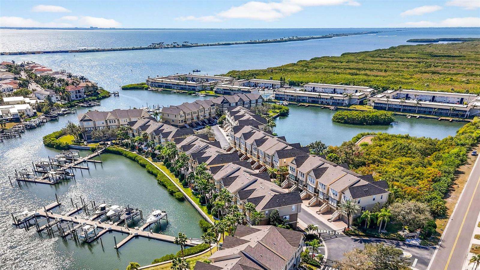 SPINNAKER COVE TWNHMS - Residential