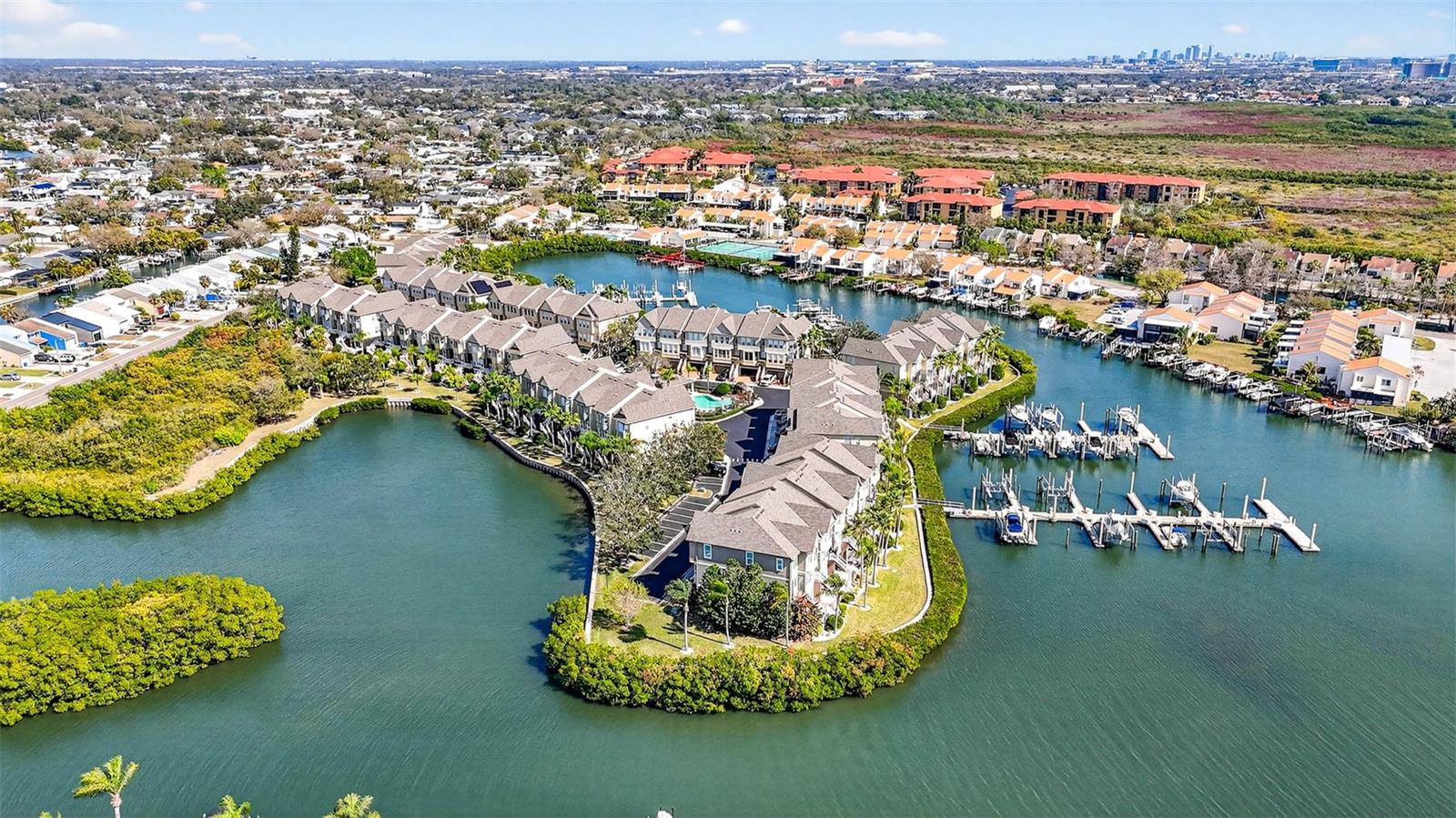 SPINNAKER COVE TWNHMS - Residential