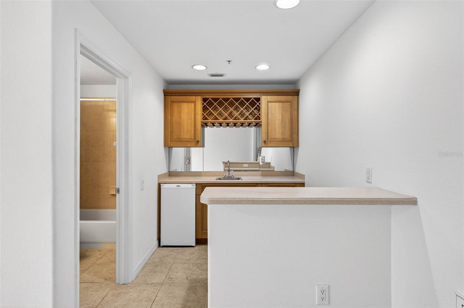 SPINNAKER COVE TWNHMS - Residential