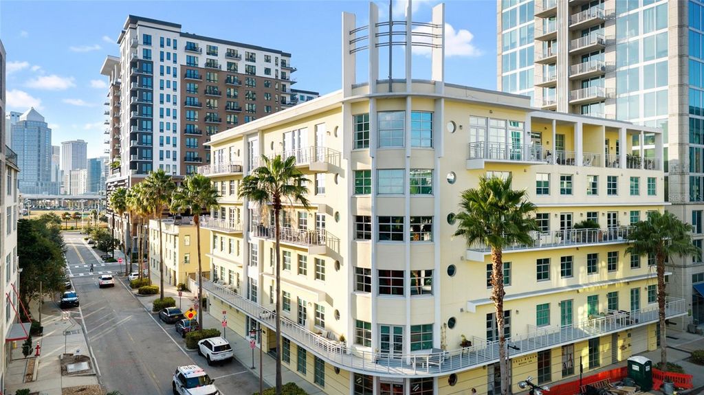 Photo of 1212 E Whiting Street #402, Tampa, FL 33602 (MLS # TB8449314)