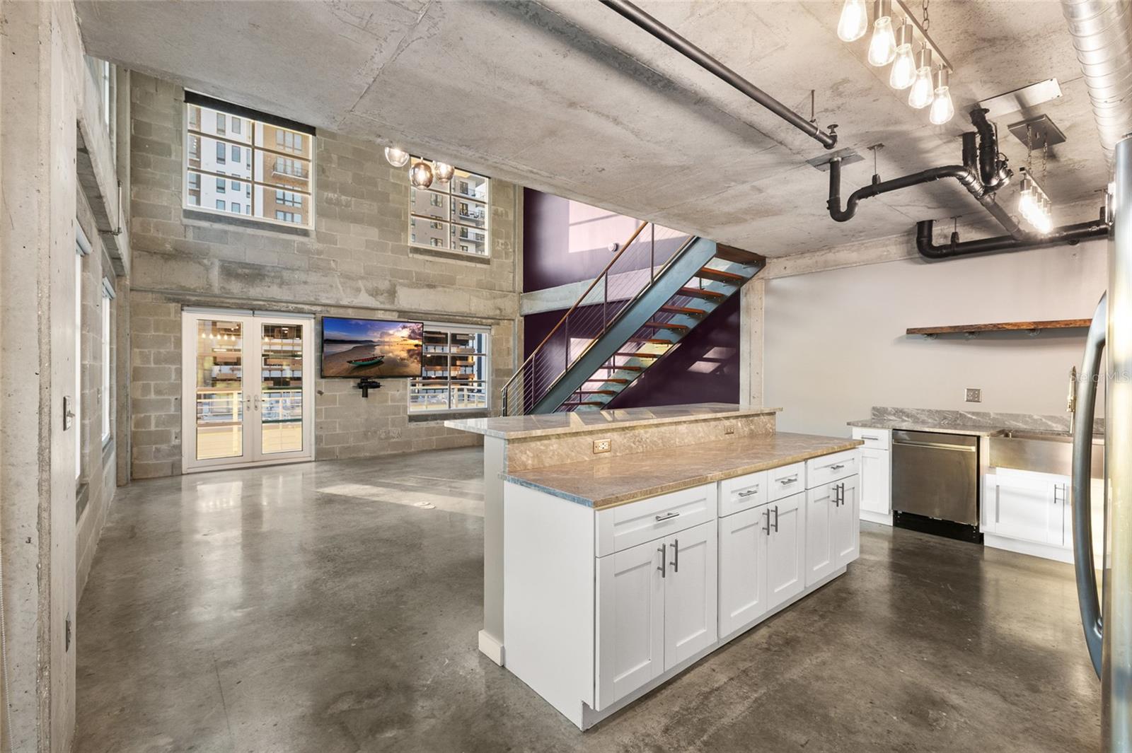 1212 E WHITING STREET 402