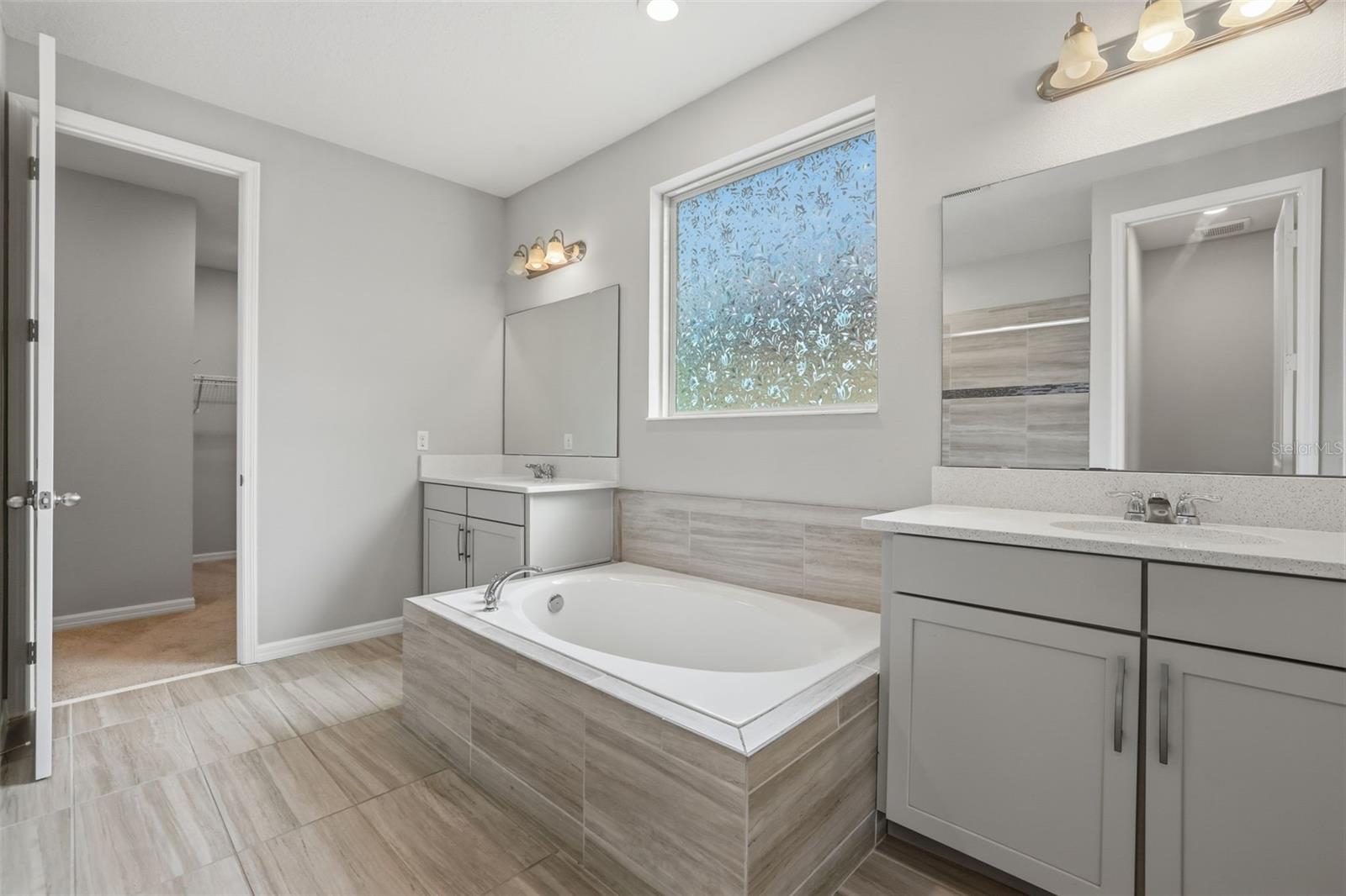 WINDERMERE ISLE - Residential