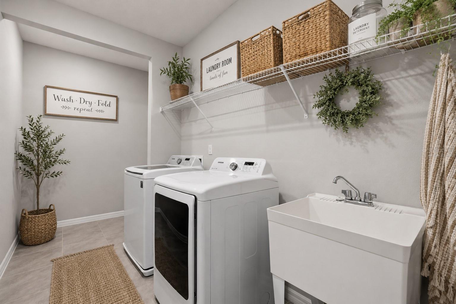 WINDERMERE ISLE - Residential