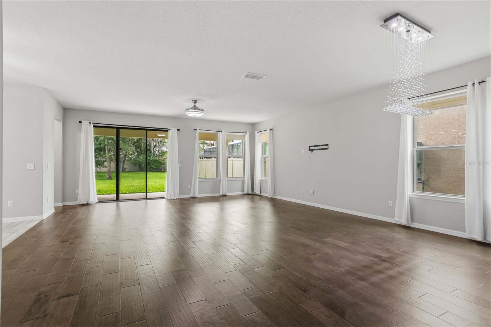 WINDERMERE ISLE - Residential