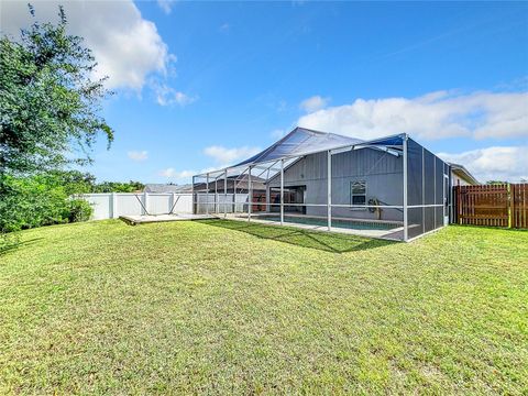 A home in LAKELAND