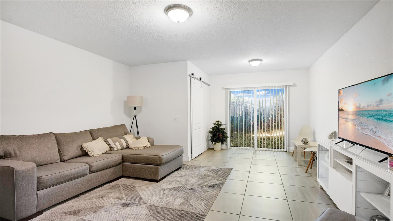 FOXHALL 2 CONDO PH 1 - Residential