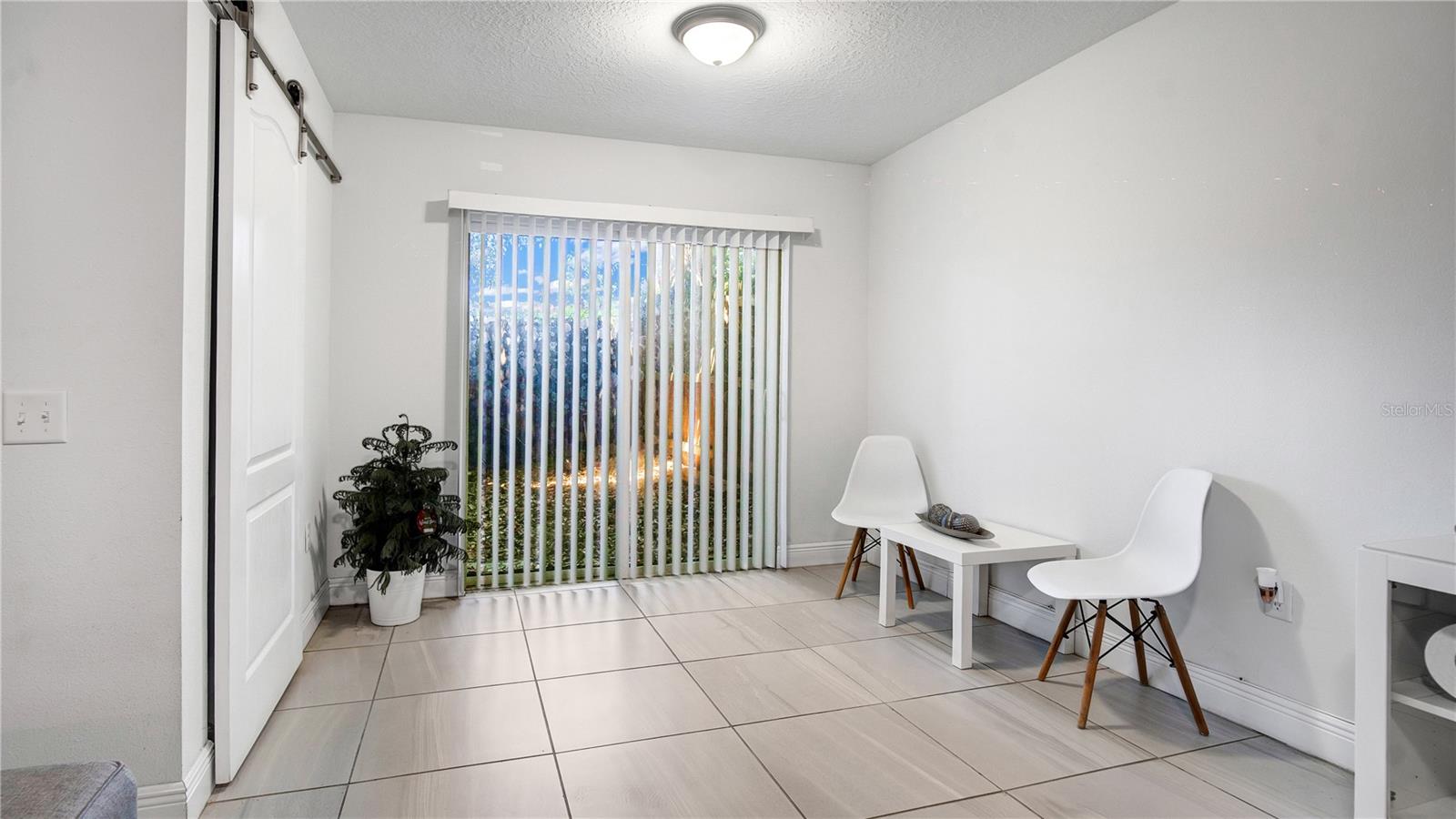 FOXHALL 2 CONDO PH 1 - Residential