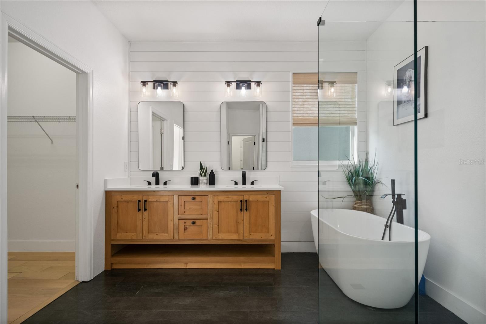 OAKS/MOSS PARK PH 4 - Residential