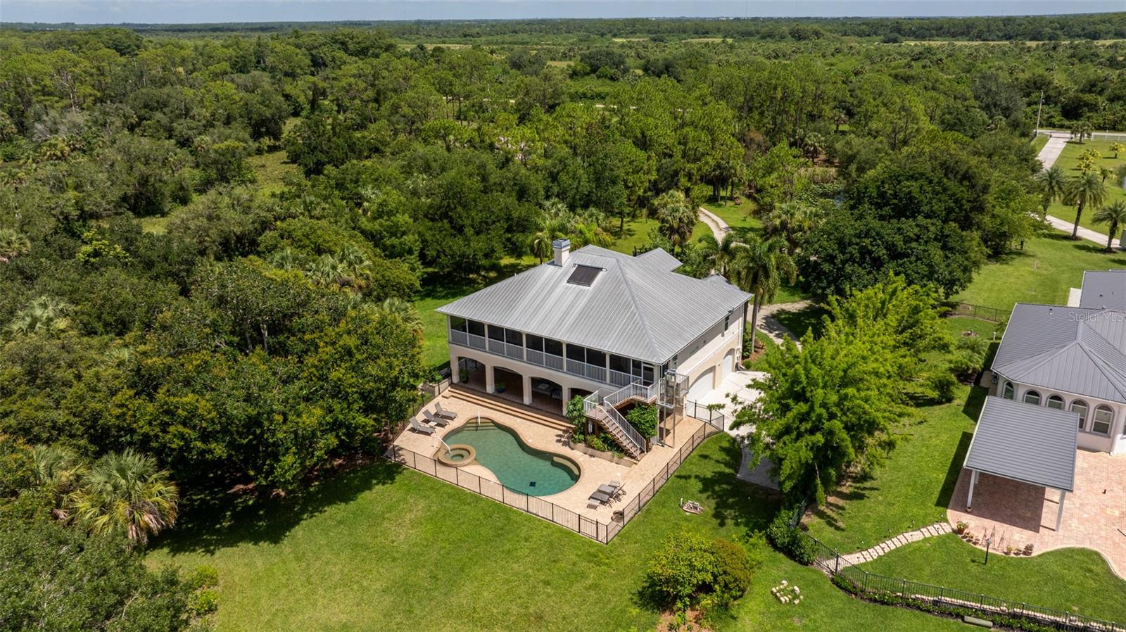 DUKE HWY - Residential