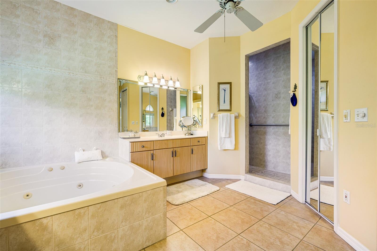 DUKE HWY - Residential