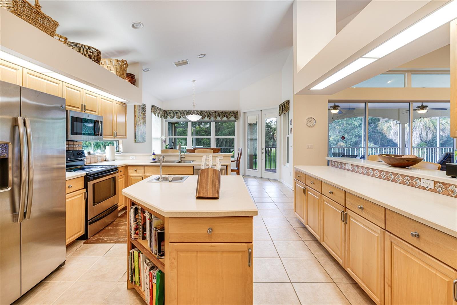 DUKE HWY - Residential