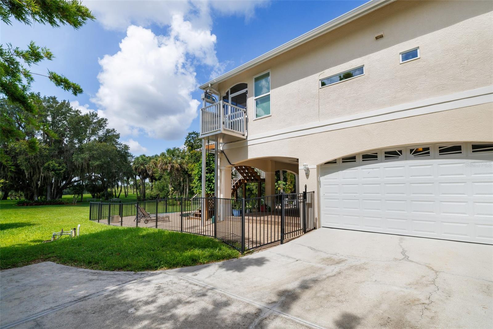 DUKE HWY - Residential