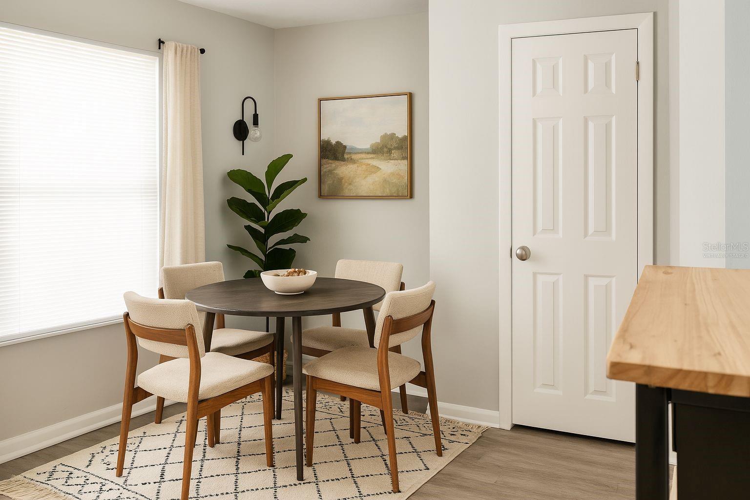 HAMMOCK OAKS - Residential Income