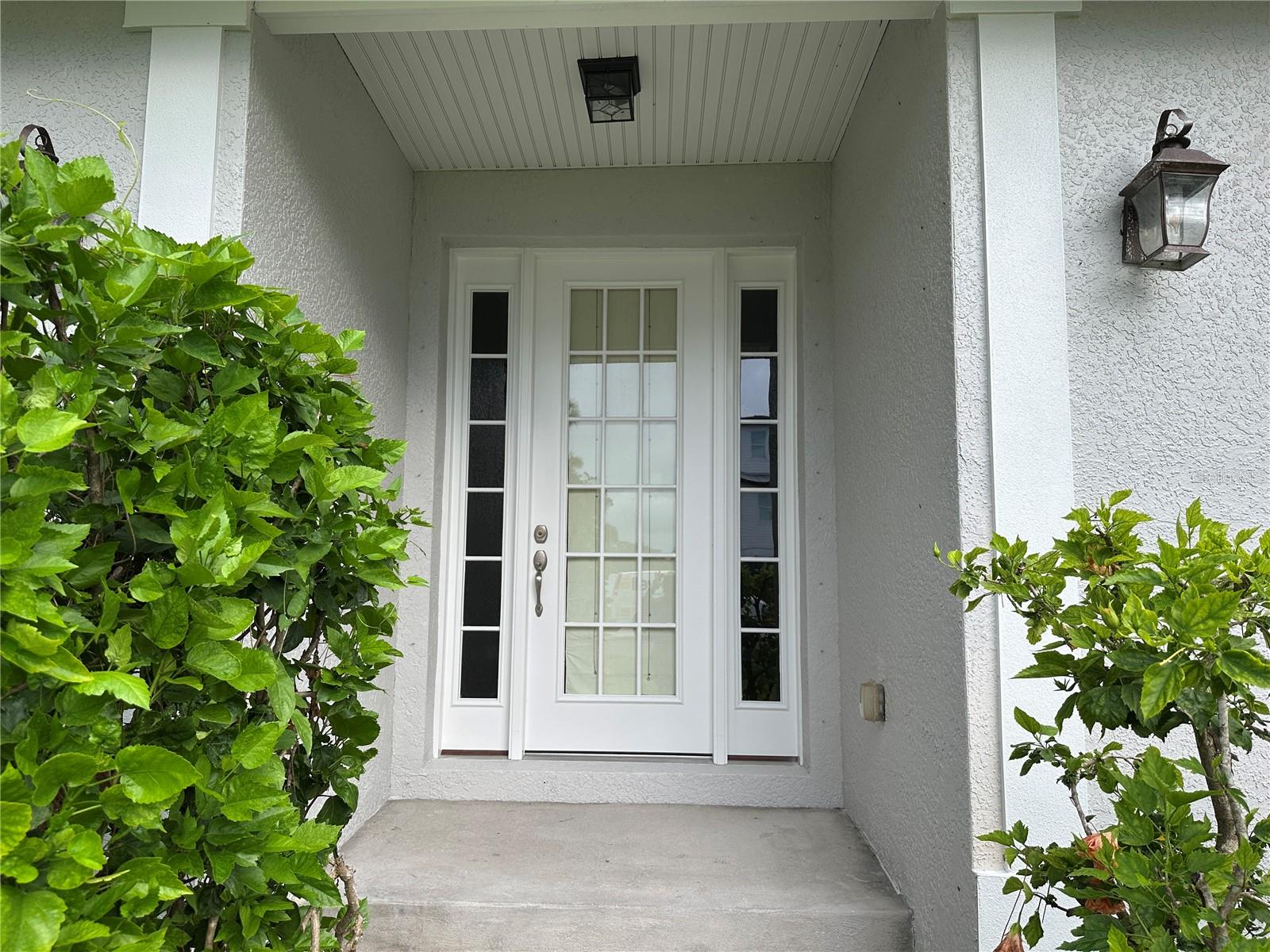 Oldsmar – Immaculate & Well Kept! This 3 Bedroom, 2 ½ Bath, 2 Car Garage Home is now available for lease in one of the most desirable locations around! From the moment you step inside, the open floorplan welcomes you in style. Soaring vaulted ceilings, elegant crown molding, and classic chair rails create an atmosphere of quality and comfort. With plenty of space to host and entertain family, friends, and guests, this home truly checks all the boxes. Set in the heart of Oldsmar, you’ll love being surrounded by R.E. Olds Park, Veterans Memorial Park, Bicentennial Park, and local pickleball courts. Just minutes away, Tampa Road offers an abundance of shopping, dining, and Convenience right at your fingertips. A rare leasing opportunity in a setting that blends comfort, lifestyle, and location!