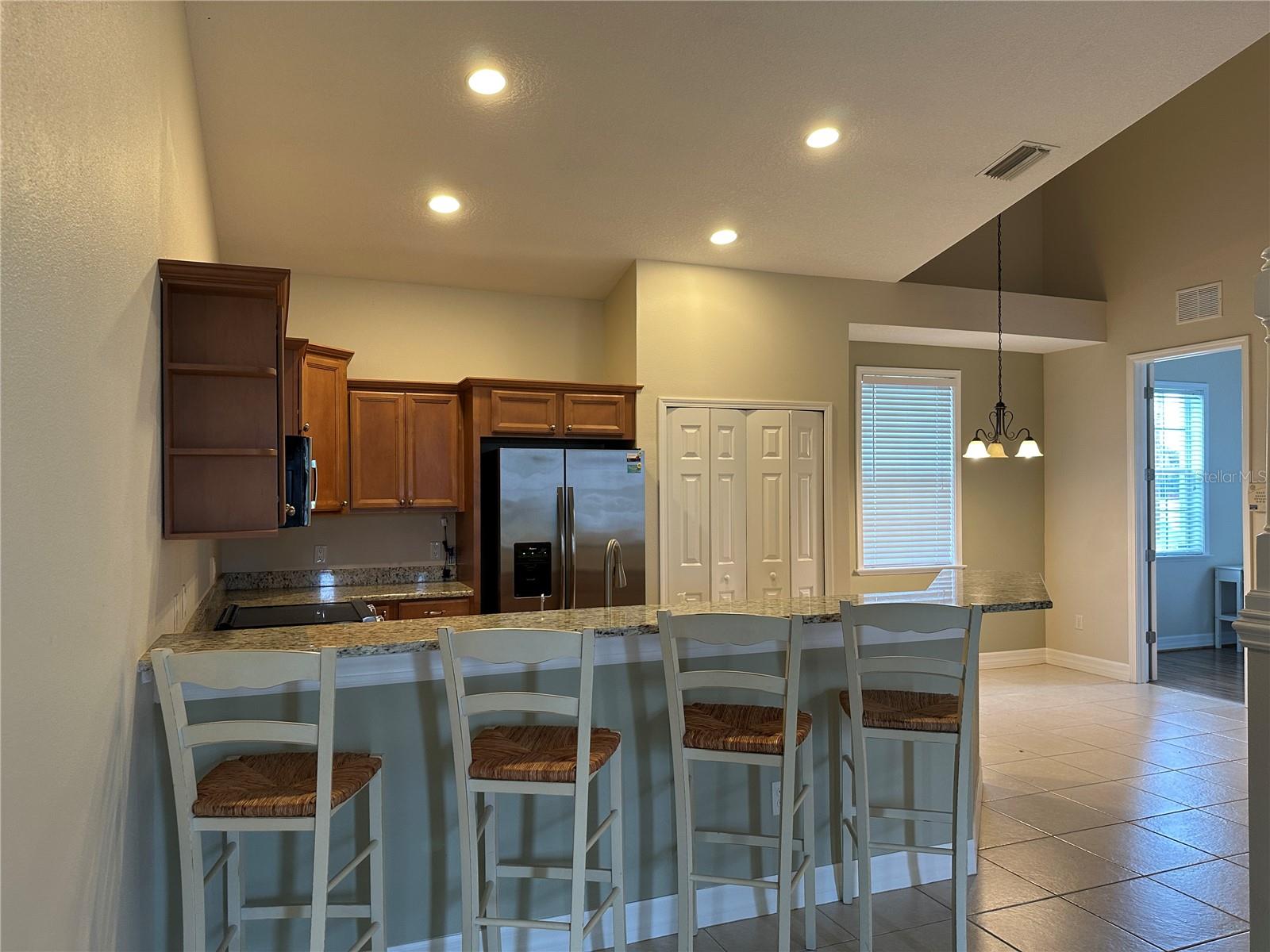 TAMPASHORES HOTEL PLAZA SEC - Residential Lease