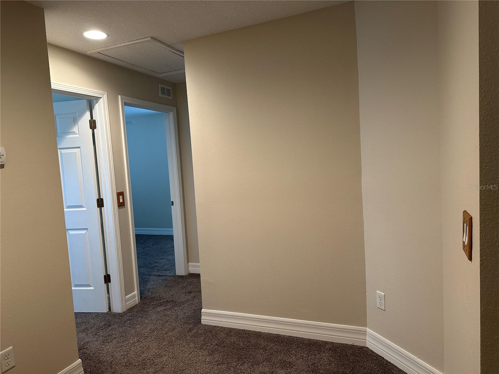 TAMPASHORES HOTEL PLAZA SEC - Residential Lease