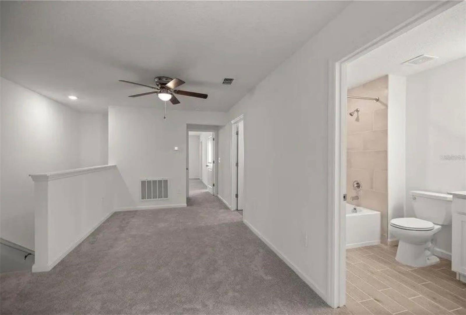 OAK HAMMOCK - Residential Lease