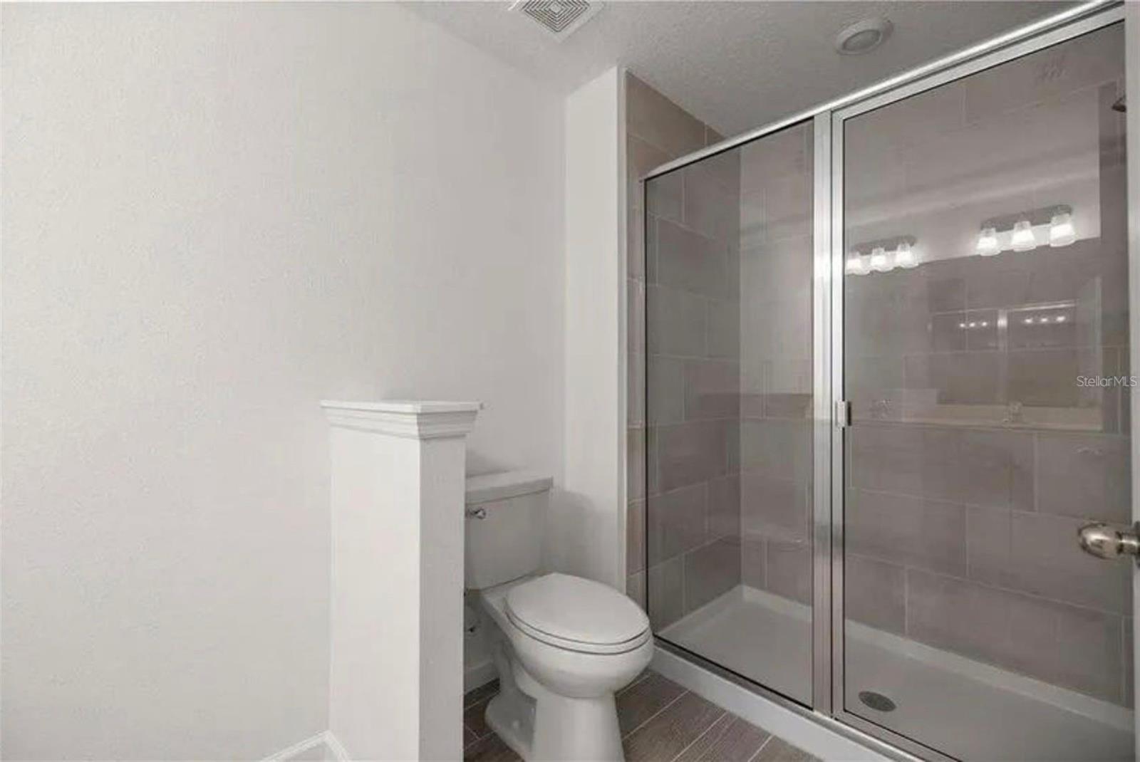 OAK HAMMOCK - Residential Lease