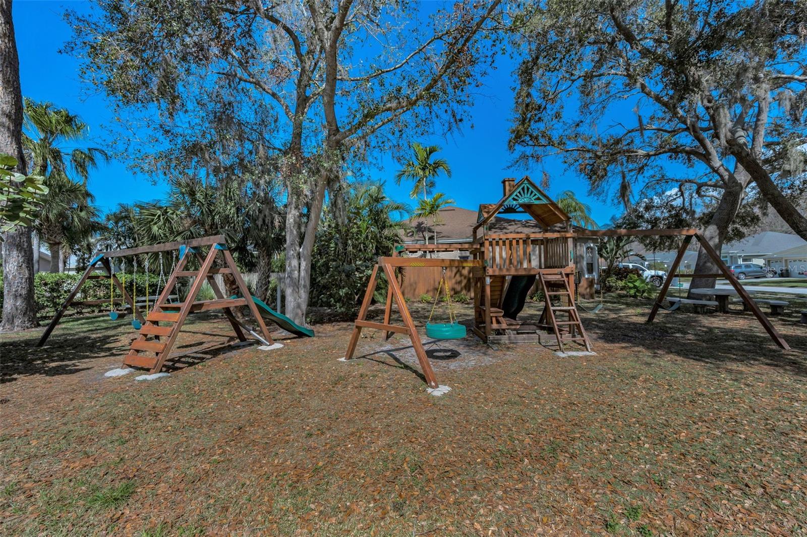 GRASSY POINTE - PH 1 - Residential