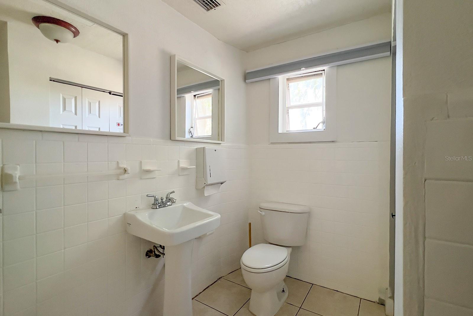 W A PATRICKS ADD - Commercial Lease
