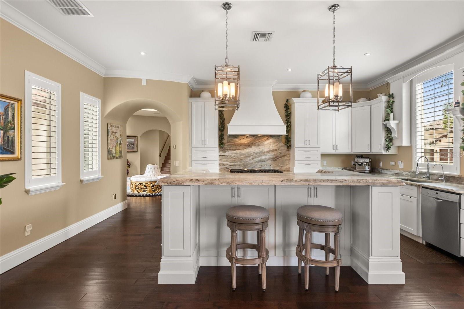 ISLAND CLUB - Residential