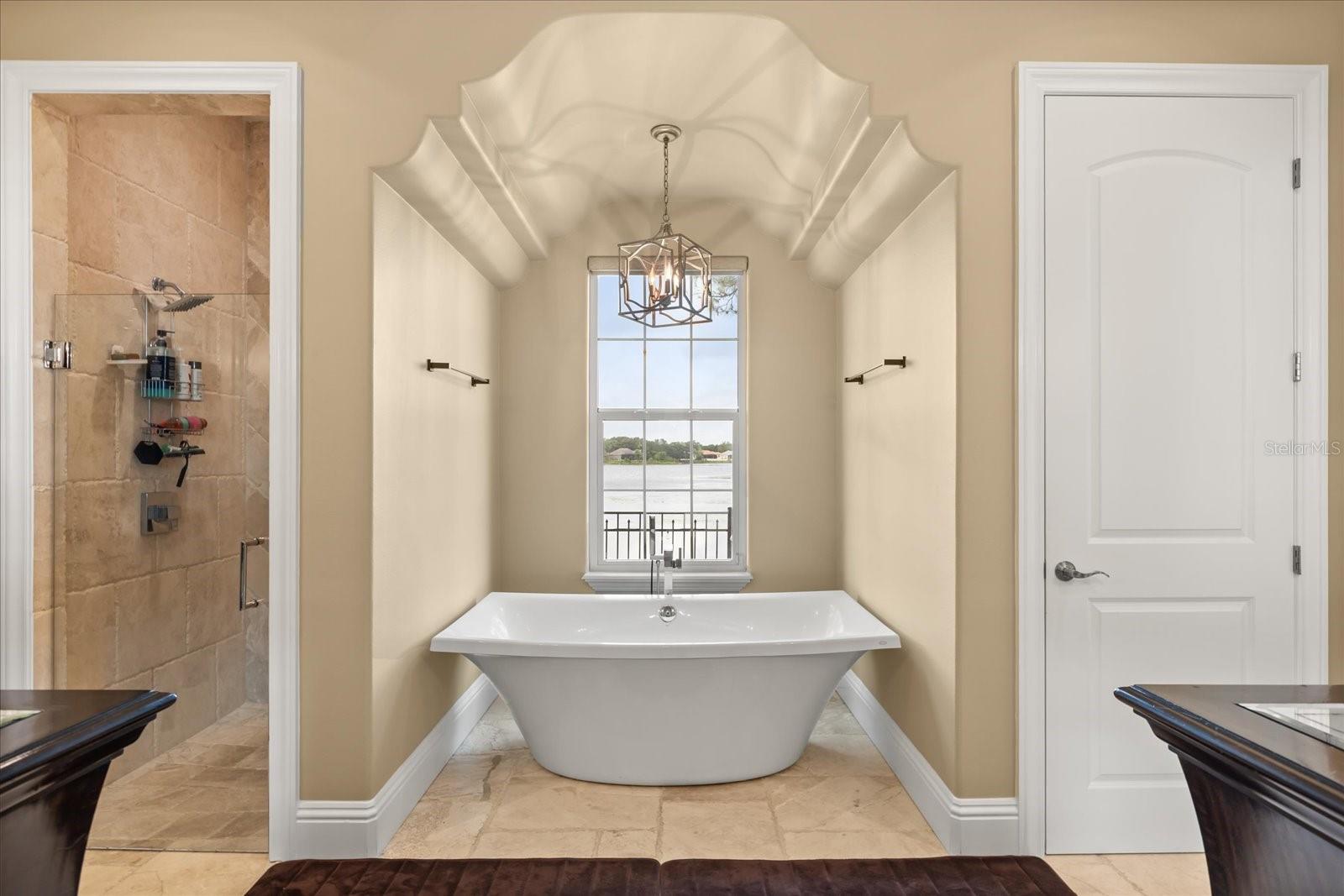 ISLAND CLUB - Residential