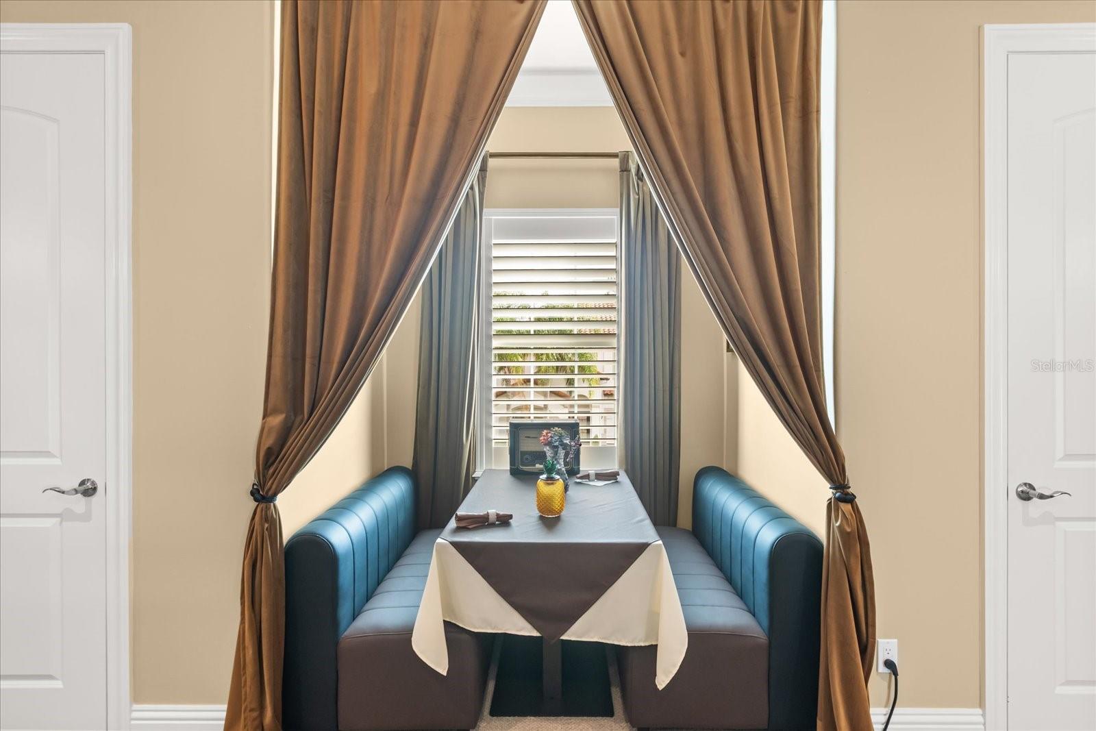 ISLAND CLUB - Residential