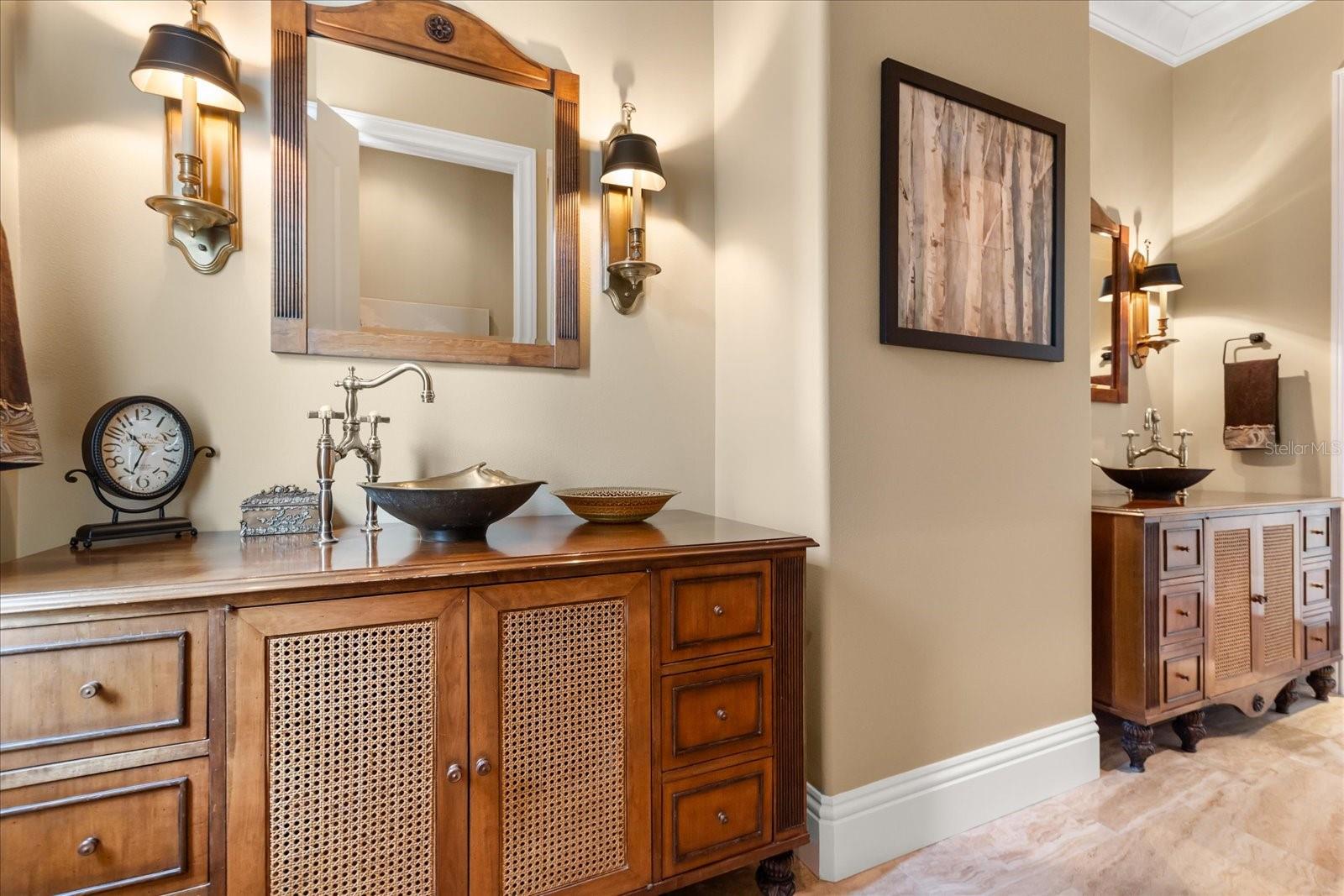 ISLAND CLUB - Residential