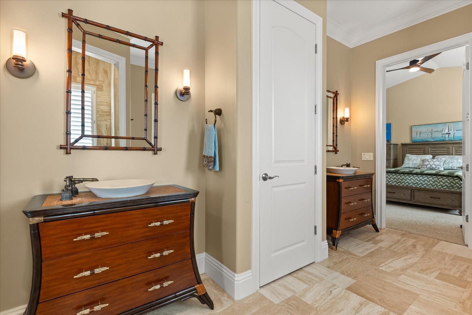 ISLAND CLUB - Residential