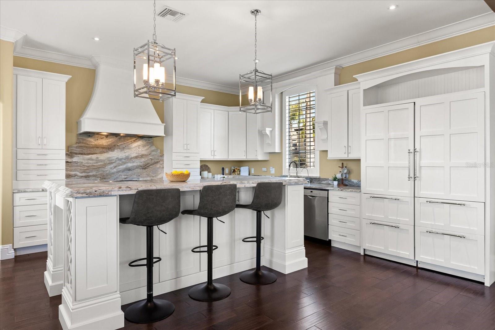 ISLAND CLUB - Residential